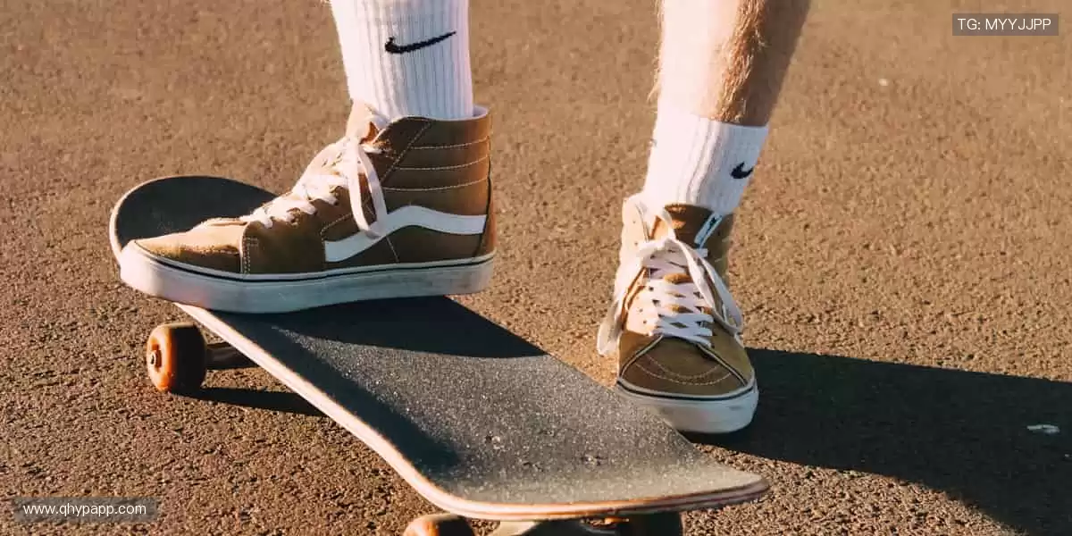 赛事直播，实时互动，与全球球迷同频狂欢！💬🎉